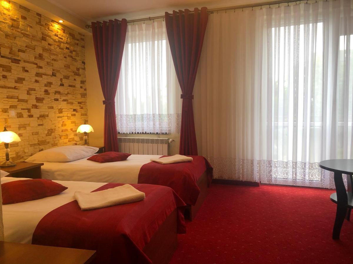 Hotel Sekwana Czestochowa Ngoại thất bức ảnh