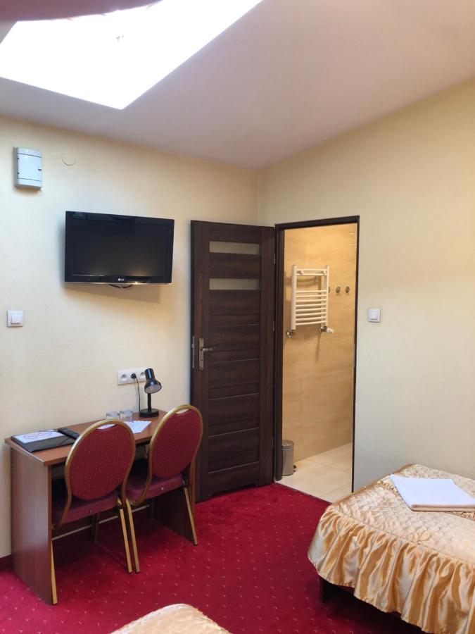 Hotel Sekwana Czestochowa Ngoại thất bức ảnh