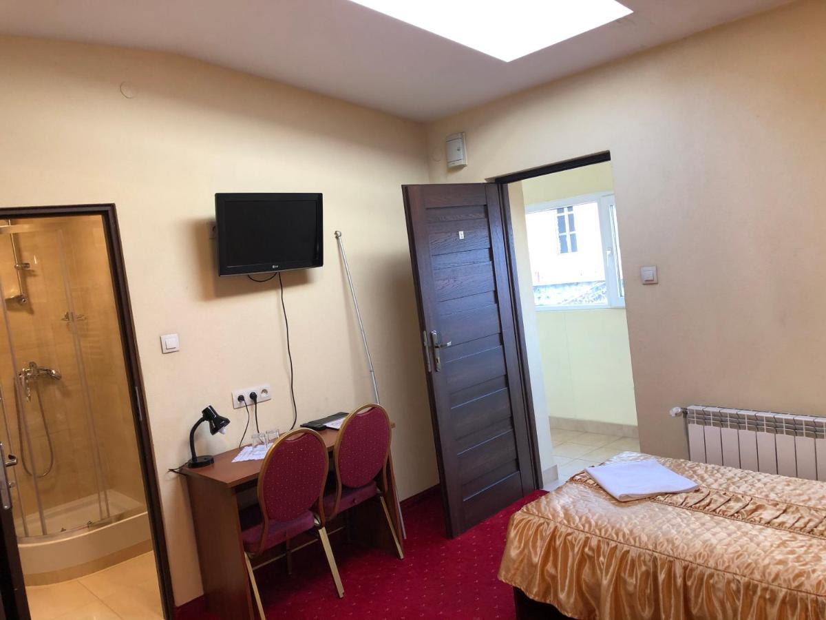 Hotel Sekwana Czestochowa Ngoại thất bức ảnh