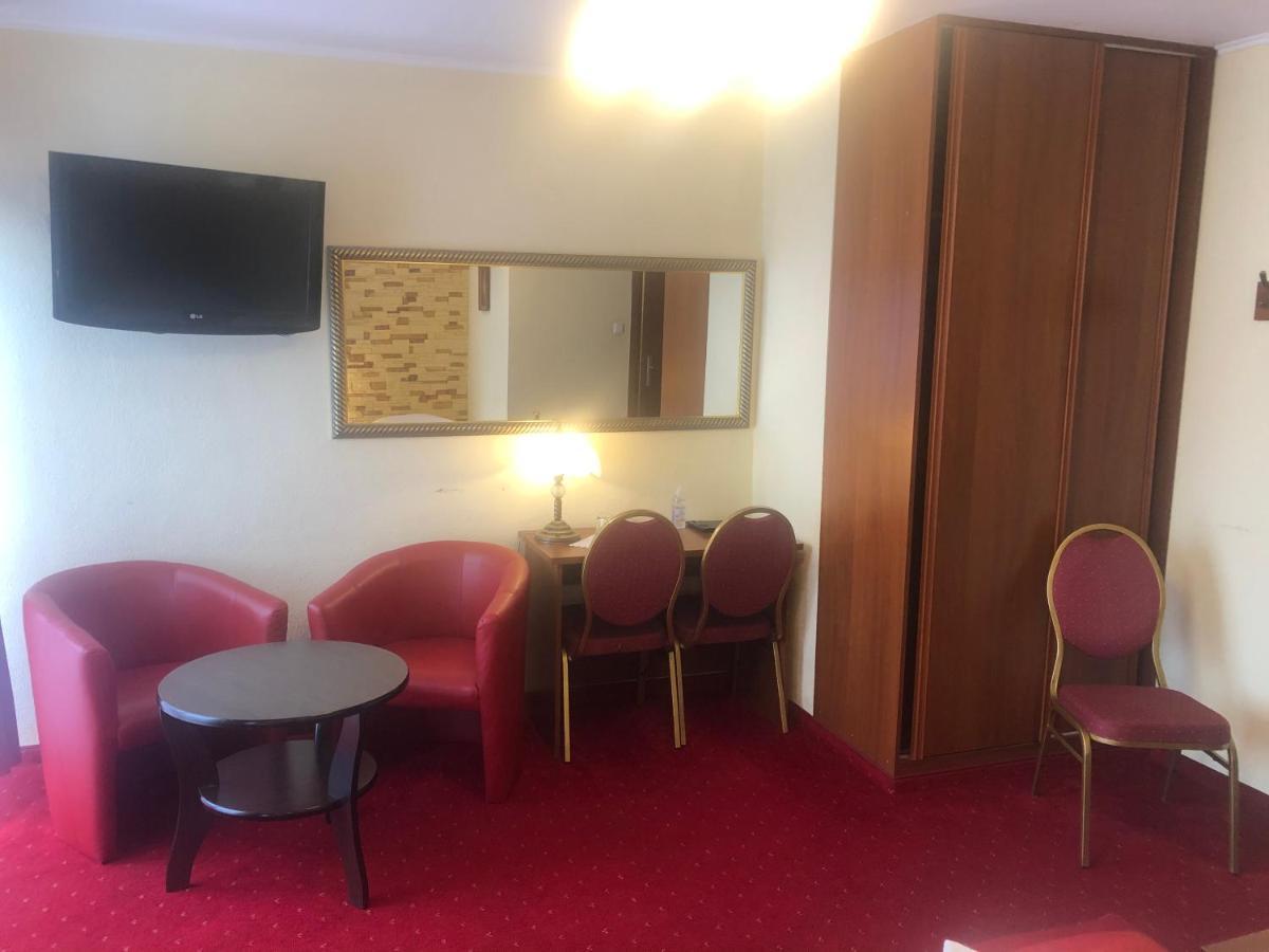 Hotel Sekwana Czestochowa Ngoại thất bức ảnh